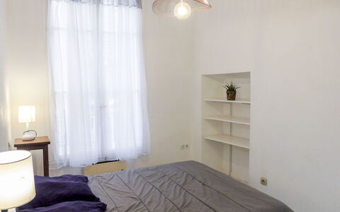 Vieux Nice: Property, Furniture, Ceiling Fan, Comfort, Wood, Lighting, Interior Design, Floor, Shade