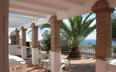 Villa Mimosa: Column, Building, Property, Porch, Architecture, Real Estate, Shade, Arch