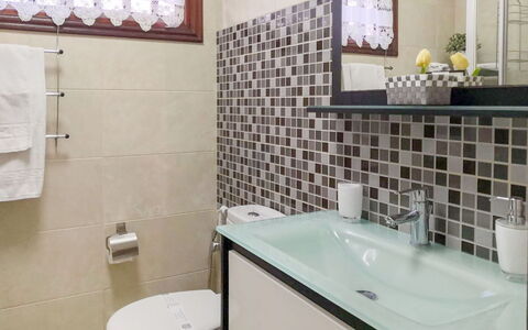 Antequera: Mirror, Plumbing Fixture, Tap, Property, Sink, Bathroom Sink, Bathroom, Building, Purple, Interior Design