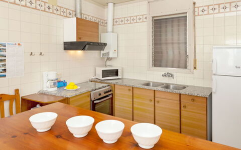 La Rectoria: Kitchen Sink, Cabinetry, Countertop, Tap, Furniture, Sink, Property, Plumbing Fixture, Wood, Kitchen