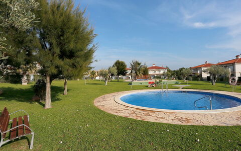 Jalisco de Los Monteros: Property, Real Estate, Swimming Pool, Residential Area, House, Building, Grass, Estate, Home, Apartment