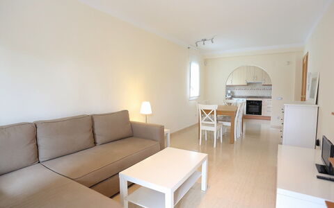 Jalisco de Los Monteros: Room, Property, Furniture, Building, Interior Design, Floor, Living Room, House, Real Estate, Table