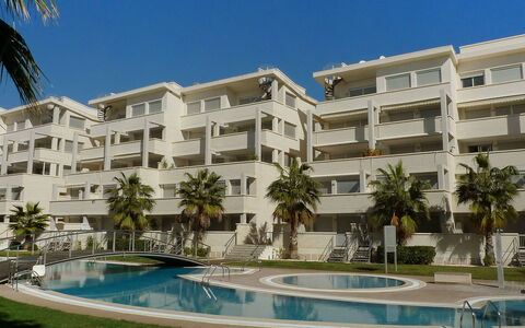 Dénia 170: Water, Building, Plant, Sky, Window, Azure, Tree, Swimming Pool, House, Condominium
