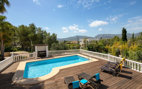Osa Menor: Sky, Cloud, Water, Property, Swimming Pool, Furniture, Plant, Tree, Shade, Outdoor Furniture