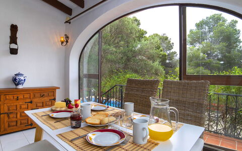 La Cigarra: Table, Furniture, Property, Tableware, Wood, Interior Design, Lighting, Yellow, Cabinetry, Food