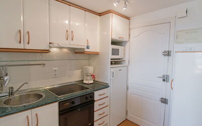 Accommodation:&nbsp;Voramar 178.4