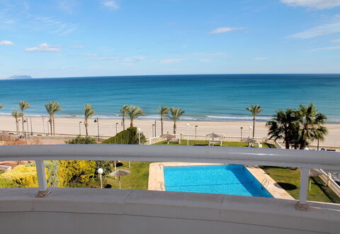 Urbaeuropa: Property, Vacation, Resort, Azure, Ocean, Swimming Pool, Sea, Shore, Sky, Real Estate