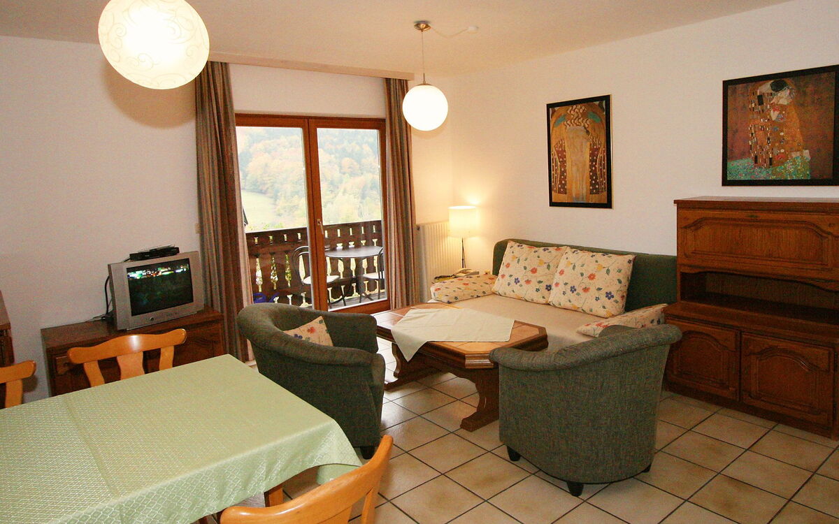 Accommodation:&nbsp;Sterngut 100.2