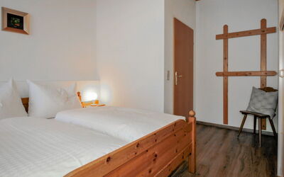 Accommodation:&nbsp;Edelweiss 100.1