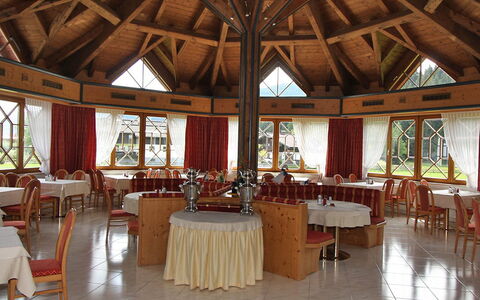 Altenmarkt im Pongau 300: Furniture, Chair, Table, Decoration, Window, Wood, Tree, Hall, Event, Hardwood