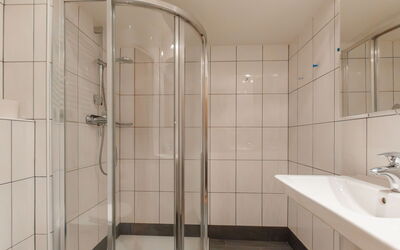 Accommodation:&nbsp;Sepp 280.1