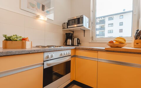 Martini: Countertop, Property, Cabinetry, Tap, Sink, Kitchen Sink, Kitchen, Window, Flowerpot, Kitchen Appliance