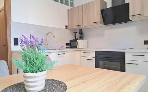 Haus Grani: Flooring, Plumbing Fixture, Bathroom, Interior Design, Wood, Floor, Plumbing, Lighting, Tap, Furniture