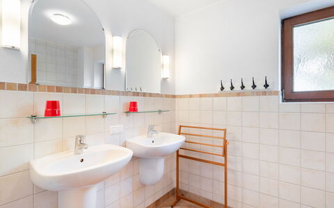 Haus am Sonnenhang: Plumbing Fixture, Tap, Sink, Bathroom Sink, Bathroom, Purple, Building, Interior Design, Floor