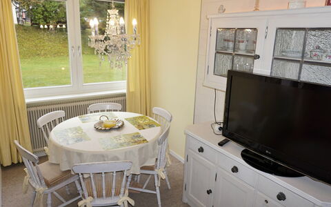 Seefeld in Tirol 170: Furniture, Cabinetry, Table, Television, Chair, Wood, Interior Design, Television Set, Tableware, Living Room