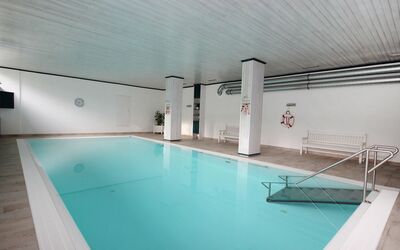 Seefeld in Tirol 170: Water, Swimming Pool, Building, Floor, Flooring, Leisure, House, Composite Material, Recreation, Shade