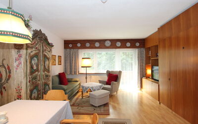 Am Birkenhain 100.29: Property, Furniture, Table, Wood, Building, Interior Design, Chair, Comfort, Couch, Living Room