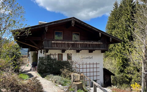 Kaiserhof: Water, Sky, Plant, Building, Azure, Natural Landscape, Tree, Body Of Water, Beach, Terrain