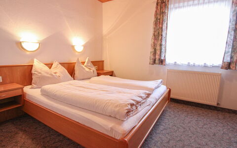 Königsleiten 170: Furniture, Property, Building, Comfort, Window, Wood, Shade, Interior Design, Bed Frame, Floor