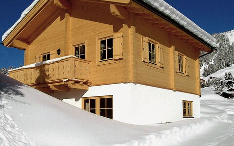 Königsleiten 1: Building, Sky, Window, Snow, House, Slope, Tree, Material Property, Facade