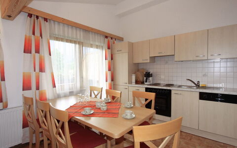 Fügen 320: Room, Property, Furniture, Building, Interior Design, House, Dining Room, Floor, Kitchen, Table
