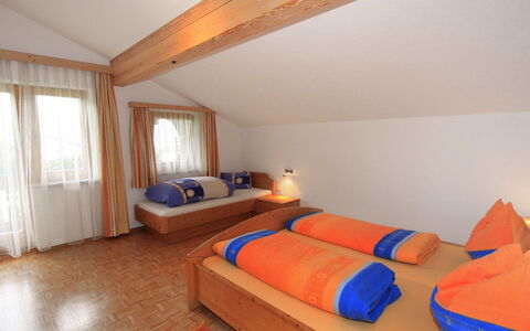 Fügen 320: Room, Bedroom, Bed, Furniture, Property, Interior Design, Building, Bed Sheet, Ceiling, House