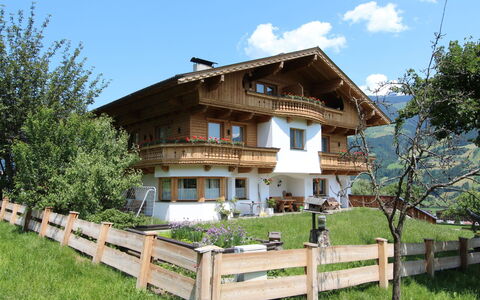 Fügen 320: House, Property, Home, Building, Cottage, Farmhouse, Real Estate, Rural Area, Architecture, Land Lot