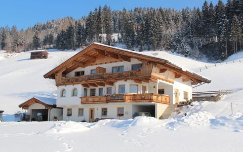Eberharter: Sky, Snow, Mountain, Window, Tree, Slope, Building, House, Freezing, Landscape
