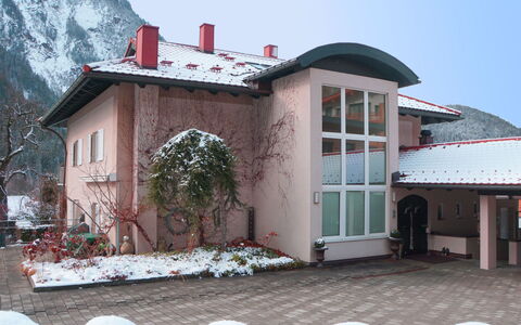 Casa Hubertus: Sky, Building, Snow, Property, Window, Mountain, House, Plant, Cottage, Residential Area