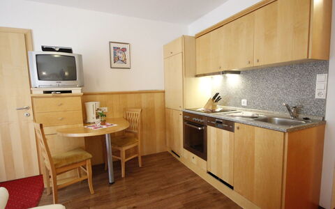 Accommodation:&nbsp;Falkner 100.11