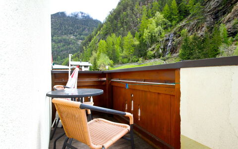 Längenfeld 100: Property, Room, House, Furniture, Building, Real Estate, Tree, Balcony, Architecture, Vacation