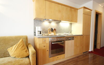 Accommodation:&nbsp;Falkner 100.12