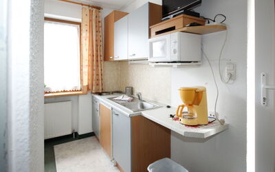 Accommodation:&nbsp;Falkner 100.1
