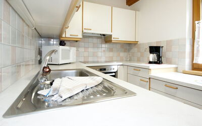 Accommodation:&nbsp;Falkner 100.9