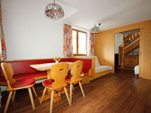 Accommodation:&nbsp;Falkner 100.9