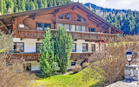 Alpengruss: Estate, Cottage, Villa, Mansion, Balcony, Larch, Hacienda, Farmhouse, Mountain Village