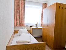 Accommodation:&nbsp;Zangerle 100.3