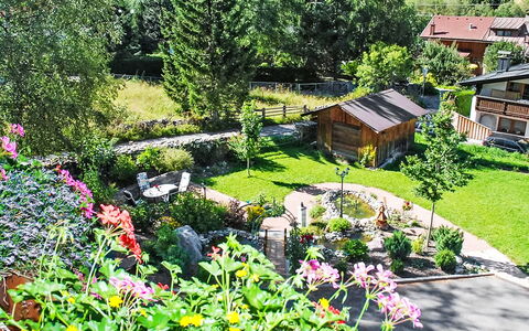 Stark: Flower, Garden, Shrub, Landscape, House, Plant Community, Groundcover, Cottage, Spring
