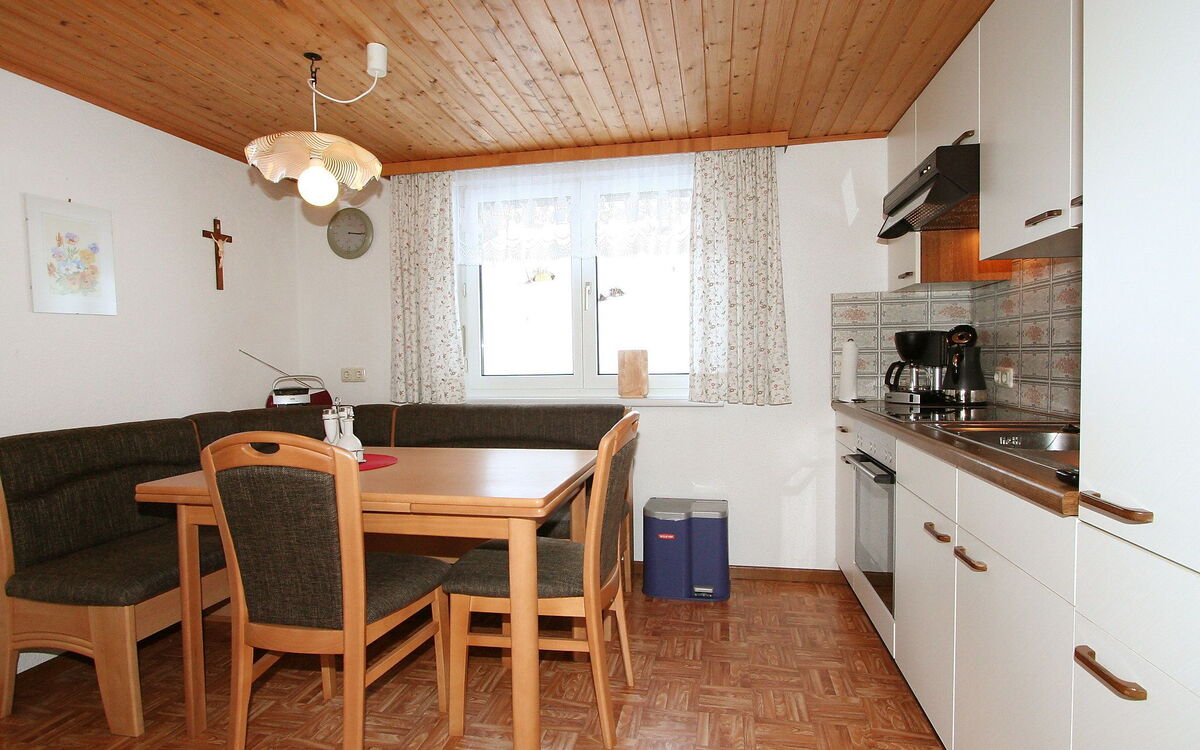 Accommodation:&nbsp;Mangeng 25.2