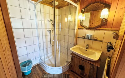 Accommodation:&nbsp;Helmreich 150.1