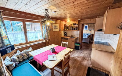 Accommodation:&nbsp;Helmreich 150.3