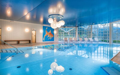 Grundlsee 200: Water, Sky, Building, Swimming Pool, World, Azure, Lighting, Architecture, Cloud, Leisure