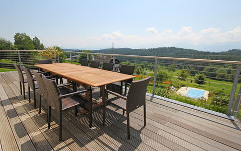 Carinthia: Property, Table, Real Estate, Furniture, Deck, Architecture, Outdoor Table, House, Roof, Leisure