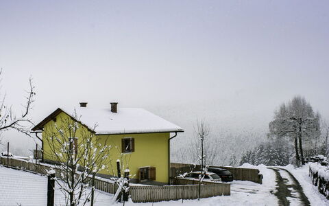 Schönhart: Snow, Winter, Sky, House, Freezing, Home, Atmospheric Phenomenon, Property, Tree, Roof