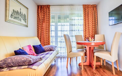 Accommodation:&nbsp;File 425.2