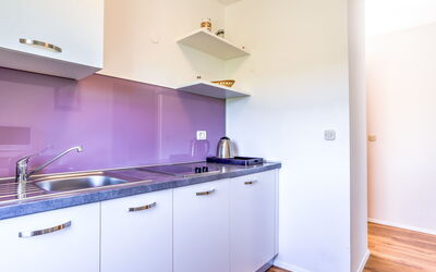 Accommodation:&nbsp;File 425.2