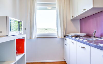 Accommodation:&nbsp;File 425.2