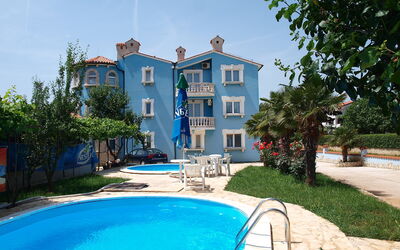 Accommodation:&nbsp;Hilde Blue 100.7