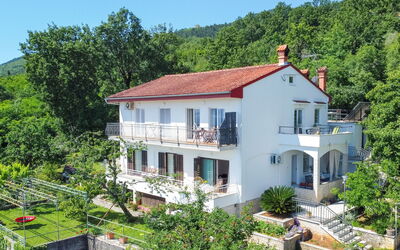 Accommodation:&nbsp;Emil 105.3