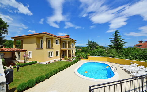 Opatija Mihelići 405: Cloud, Sky, Water, Plant, Building, Swimming Pool, Window, Tree, House, Shade